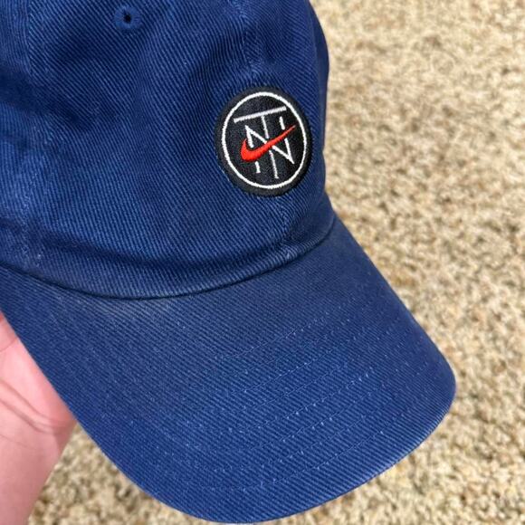 80s Nike Town USA Nike Swoosh Circle Logo Adjustable Strap-back Baseball Hat - Picture 2 of 7